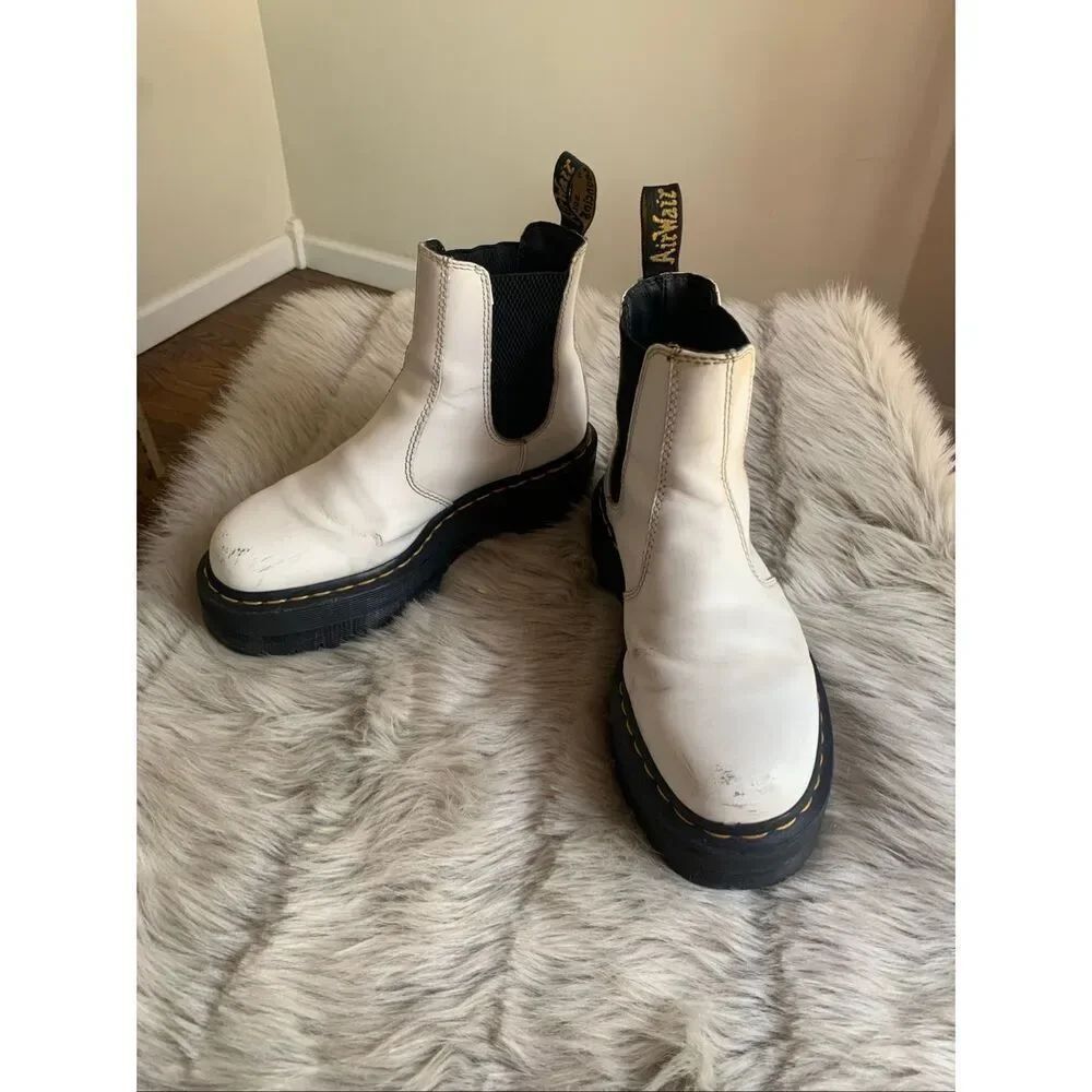 DR. MARTENS 2976 Quad Platform Chelsea Boot in White W7 M6